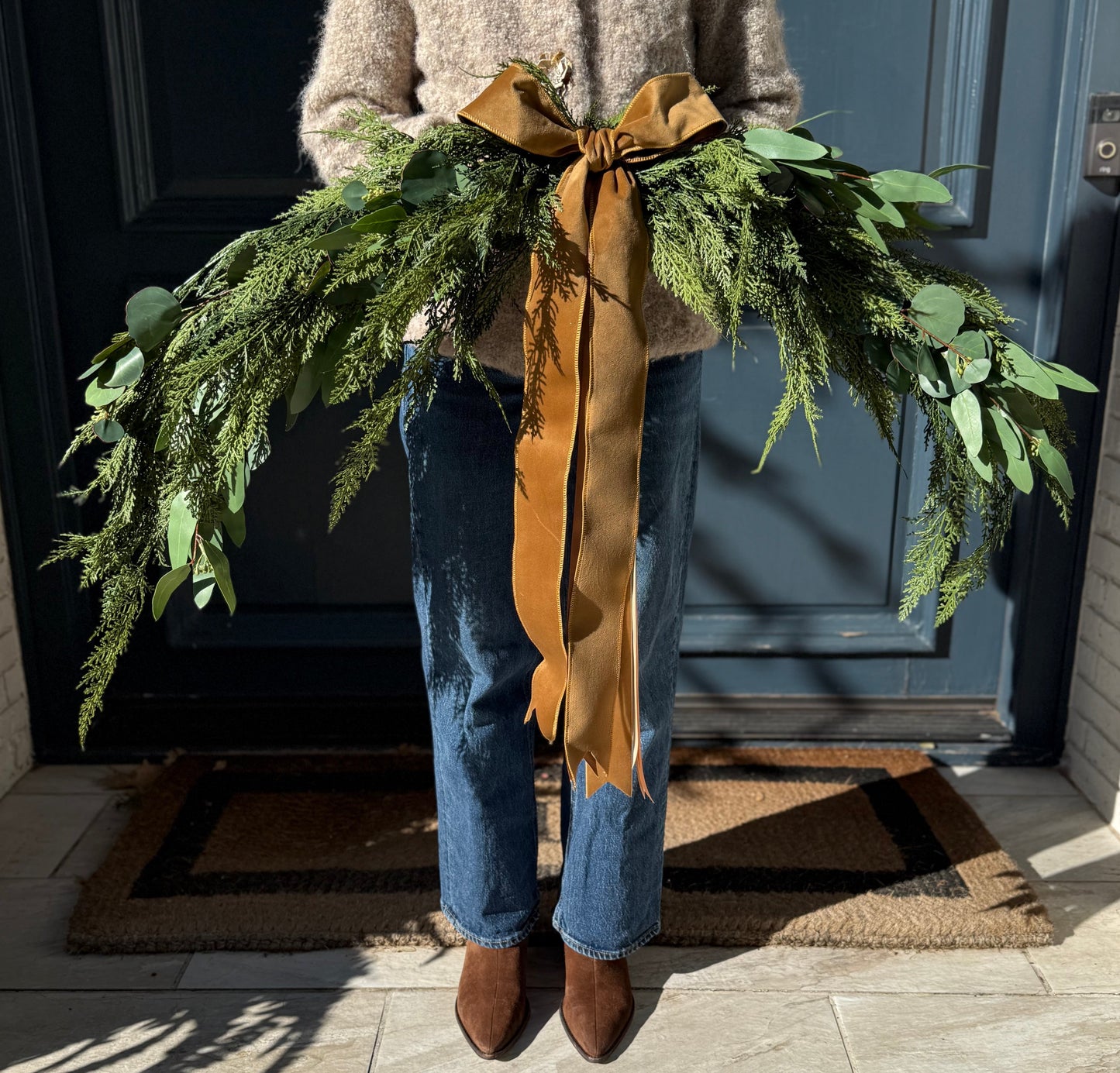 Streamer Bow: Monochrome Golds