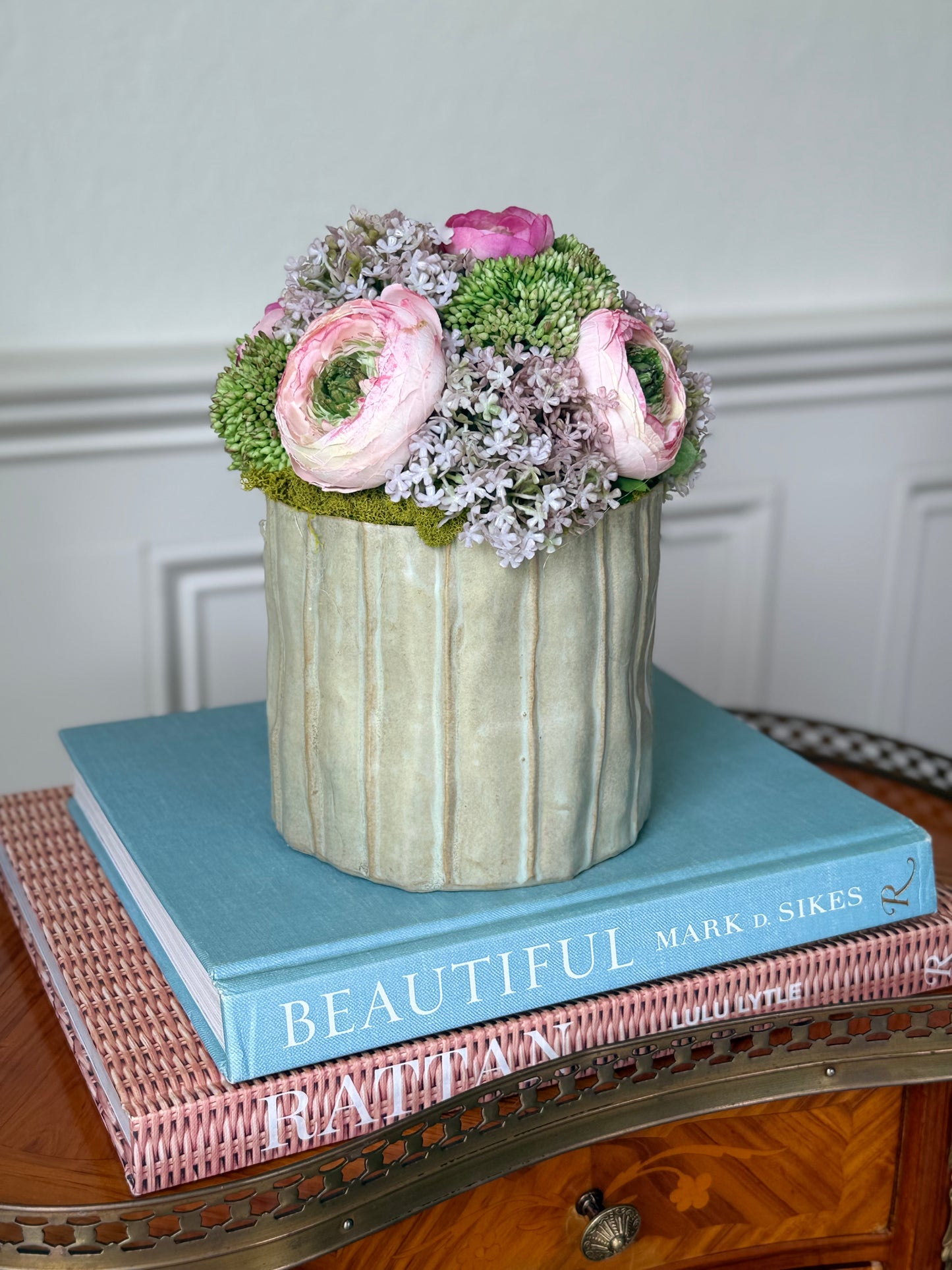 Capri Pot + Pink Ranunculus & Sedum Mix