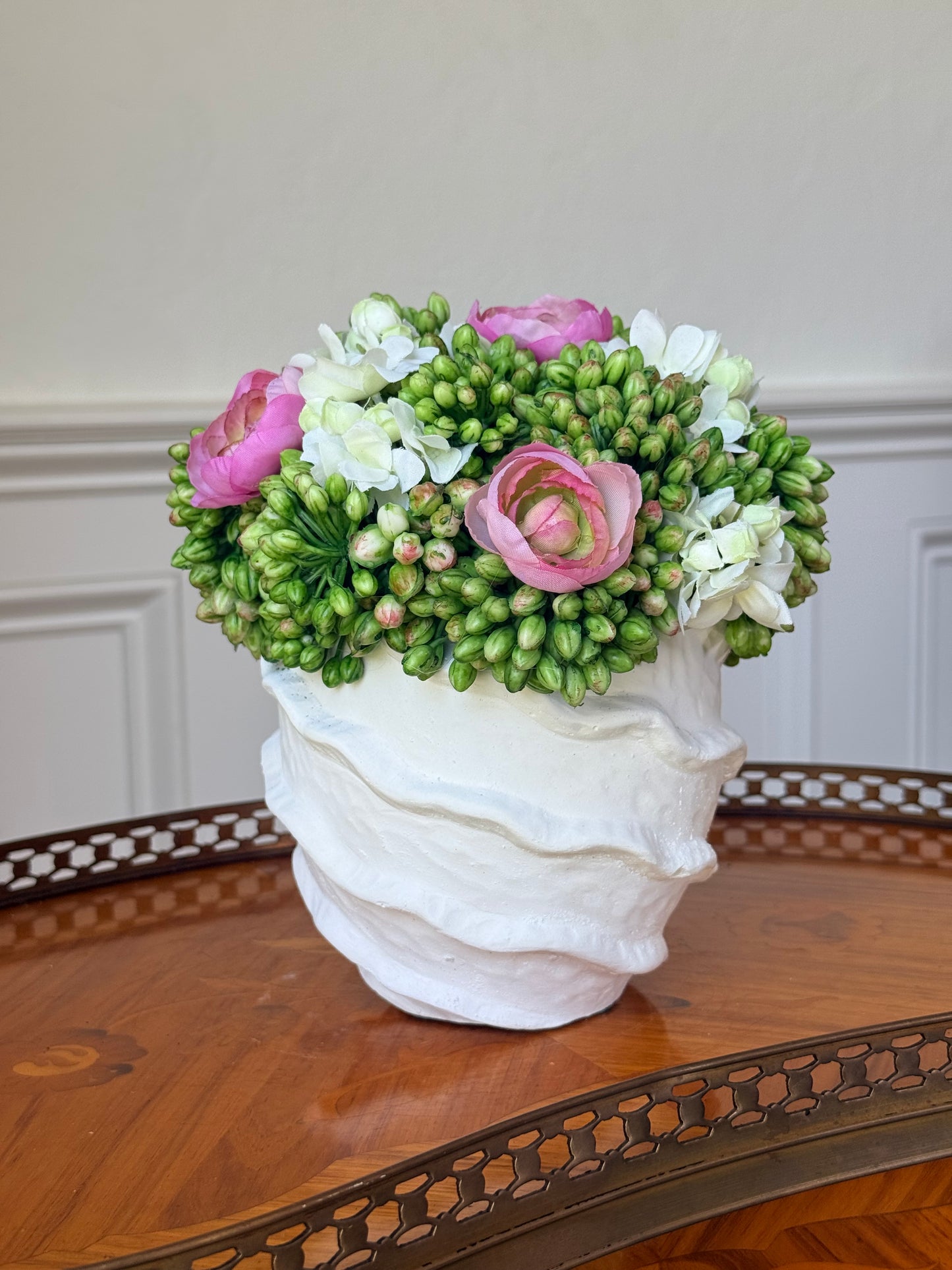 Thea Pot + Sedum, White Lilac, & Pink Ranunculus Mix