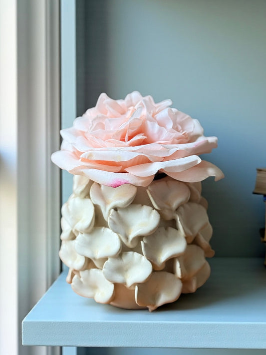Grace Pot + 1 Faux Blush English Garden Rose