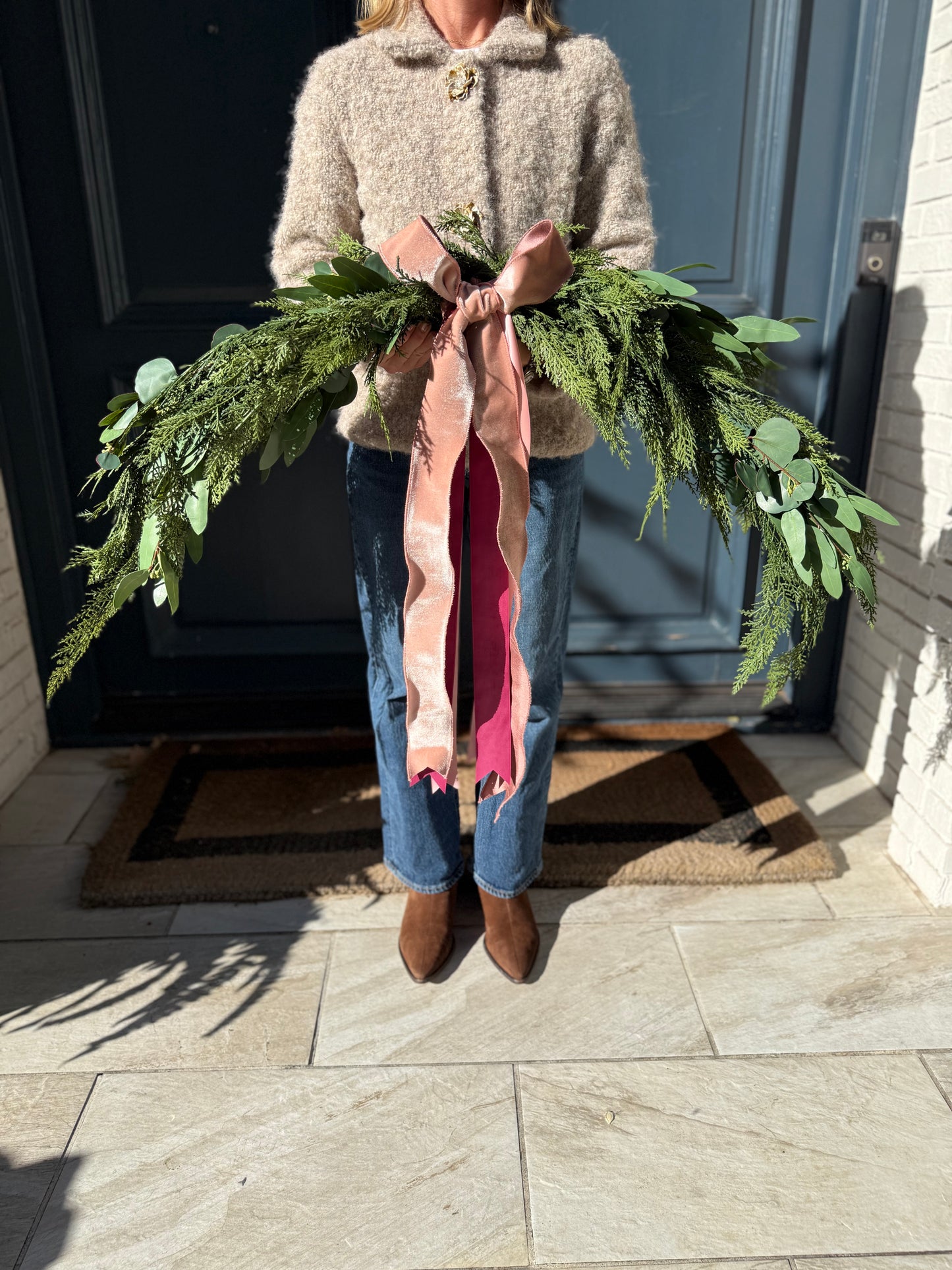 Streamer Bow: Monochrome Pinks