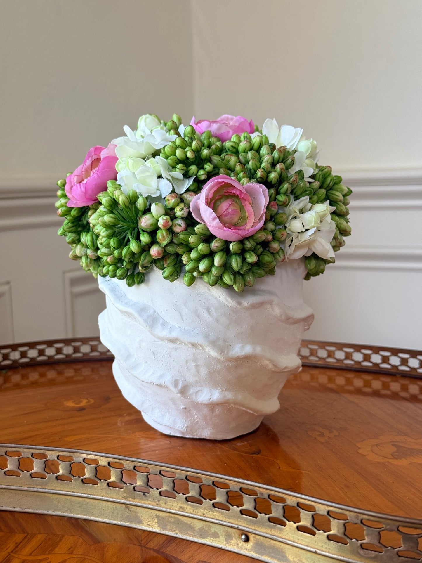 Thea Pot + Sedum, White Lilac, & Pink Ranunculus Mix